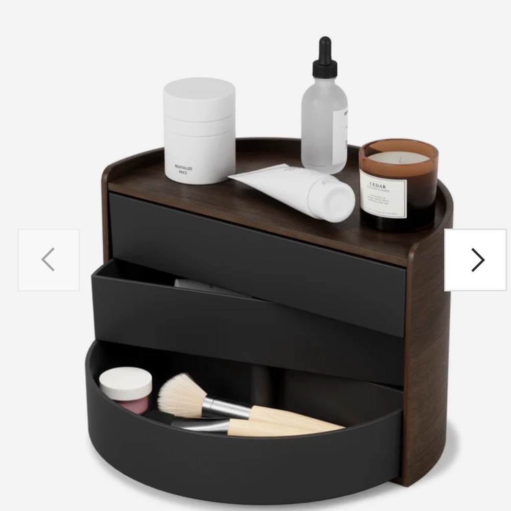 New in box MOONA STORAGE BOX